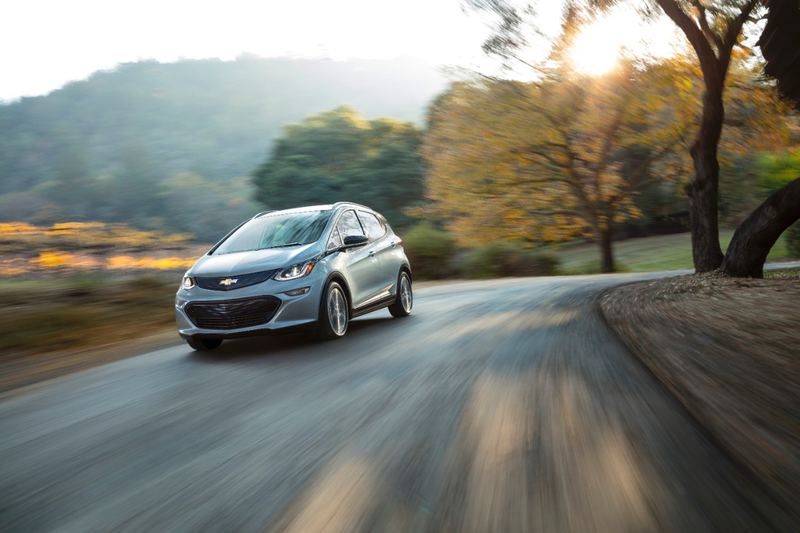 Illustration for article titled 2017 Chevrolet Bolt: Meet America's $30,000 200-Mile Electric Car